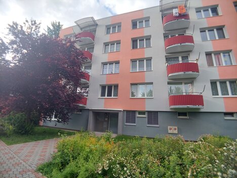 Pronájem bytu 1+1 s balkónem, 39 m² v Táboře na Náchodském sídlišti