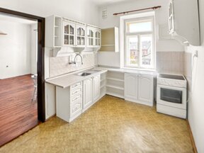 Prodej bytu 2+1, 63 m² s vlastní oplocenou zahrádkou 72 m² ve Veselí nad Lužnicí